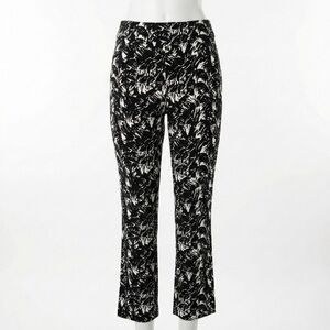 Chico's Travelers Abstract Print Pants Size 0 Black White